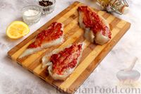 Рыбные рулетики с томатной пастой и зеленью (на сковороде)