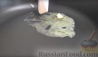 "Гнёзда" из макарон с мясным фаршем и зелёным горошком