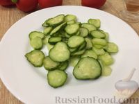 Салат из картофеля, помидоров и огурцов