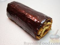 Рулет со сгущёнкой и орехами