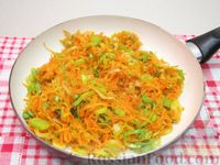 Рыба под томатным соусом с морковью и луком-пореем