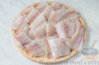 Минтай, запечённый с помидорами и сыром