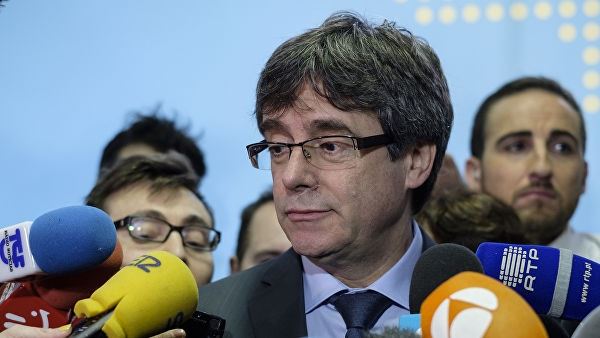 <br />
Бельгийская прокуратура попросит суд разрешить выдачу Пучдемона Испании<br />
