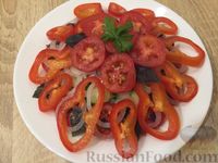 Салат из картофеля, помидоров и огурцов