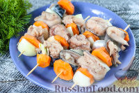 Шашлык из рыбы, с яблочным соусом