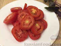 Салат из картофеля, помидоров и огурцов