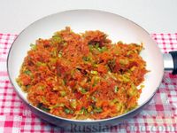 Рыба под томатным соусом с морковью и луком-пореем