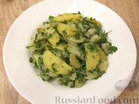 Салат из картофеля, помидоров и огурцов