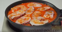 Рыба, тушенная в томатном соусе с овощами